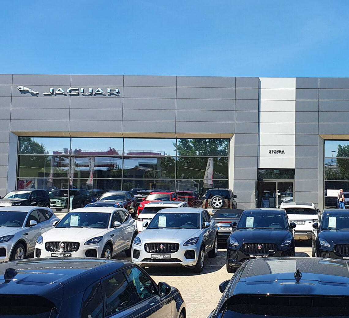Jaguar showroom of Auto Stopka in Hanover